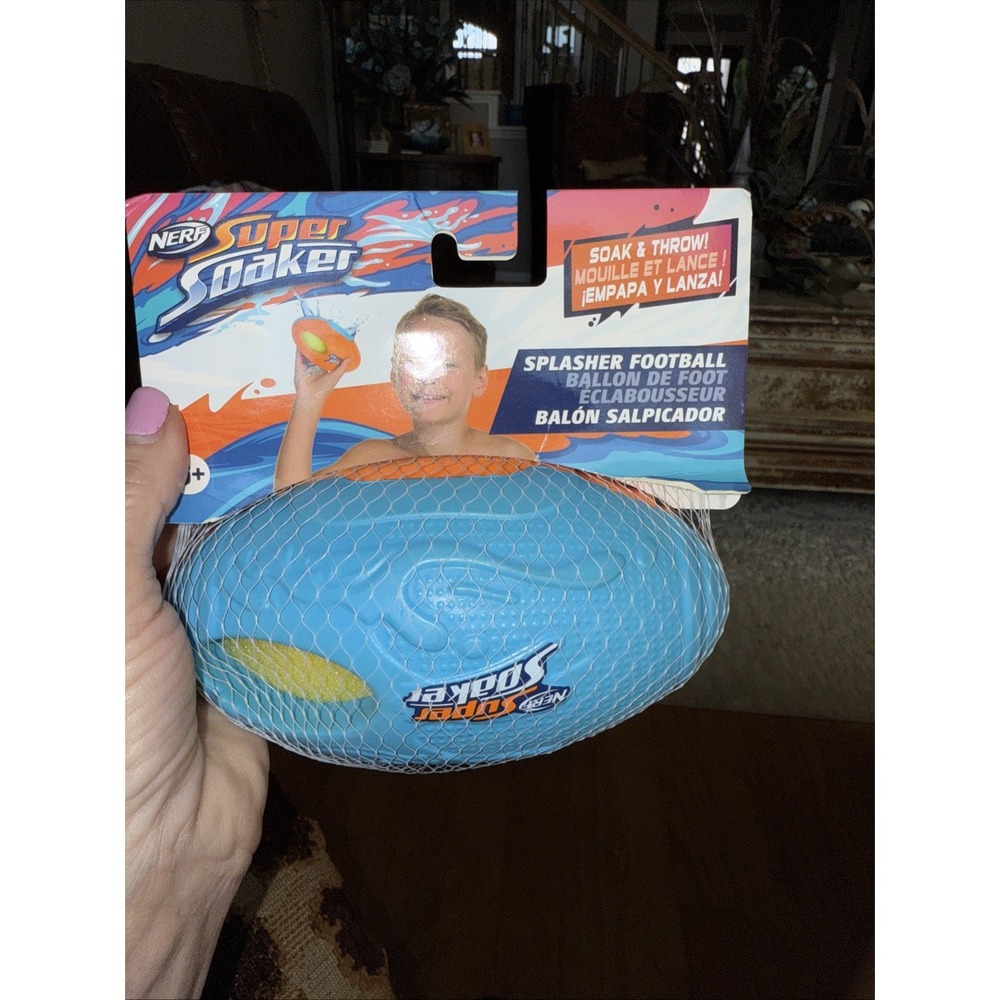 Nerf Super Soaker Splasher‎ Football 4409 Soak And Throw